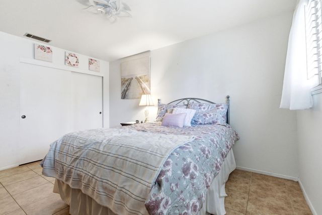 2544 W Harter Avenue W, Visalia, CA 93277