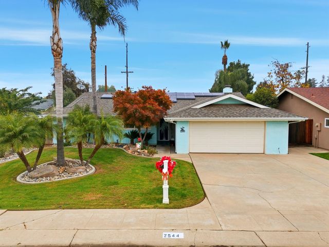 2544 W Harter Avenue W, Visalia, CA 93277