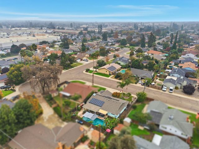 2544 W Harter Avenue W, Visalia, CA 93277