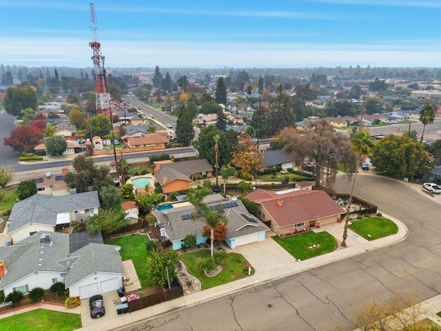 2544 W Harter Avenue W, Visalia, CA 93277