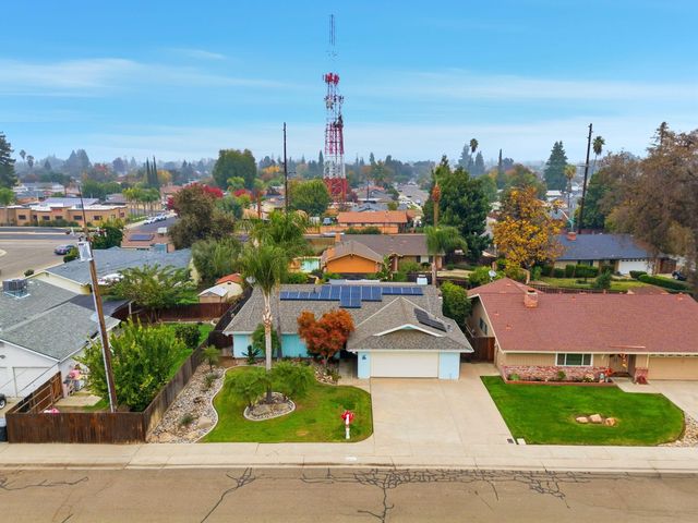 2544 W Harter Avenue W, Visalia, CA 93277