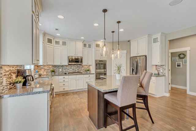 3961 W COASTAL DUNE DR, South Jordan, UT 84009