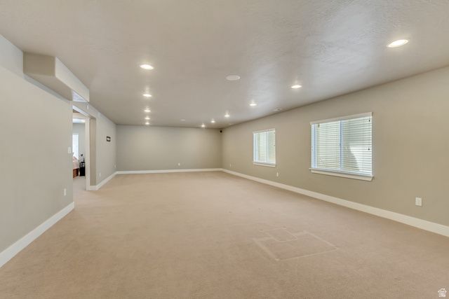 3961 W COASTAL DUNE DR, South Jordan, UT 84009