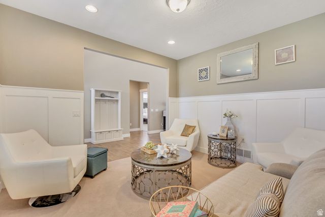3961 W COASTAL DUNE DR, South Jordan, UT 84009
