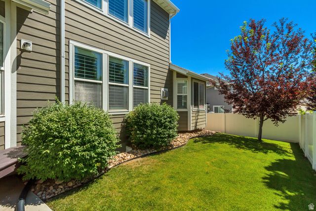 3961 W COASTAL DUNE DR, South Jordan, UT 84009