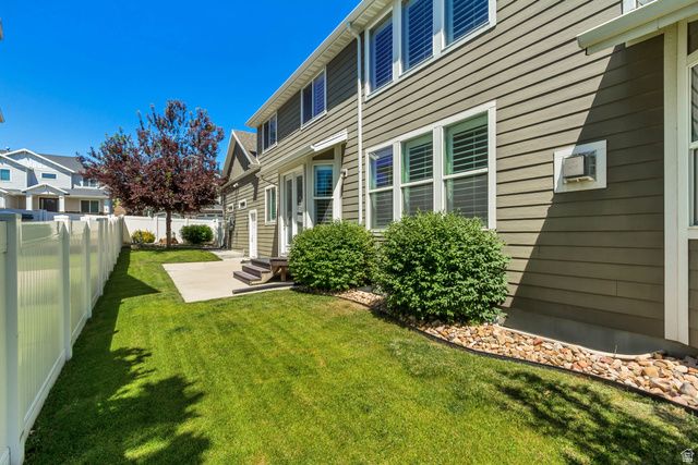 3961 W COASTAL DUNE DR, South Jordan, UT 84009