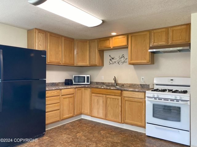 1001 W Fairview Loop, Wasilla, AK 99654