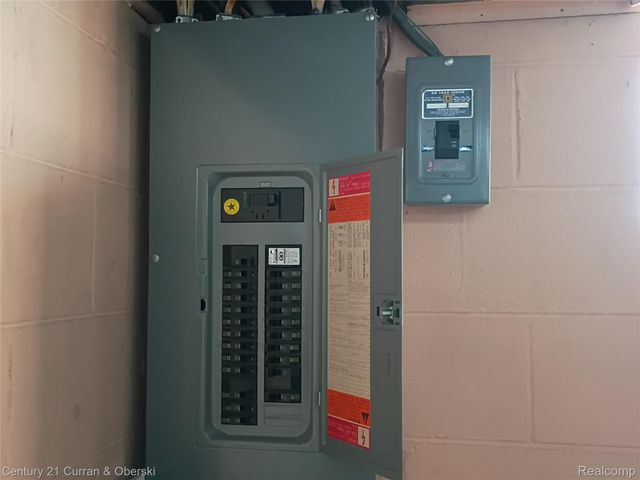 23829 Rockford Street, Dearborn, MI 48124