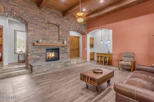 19738 W MARIPOSA Drive, Litchfield Park, AZ 85340