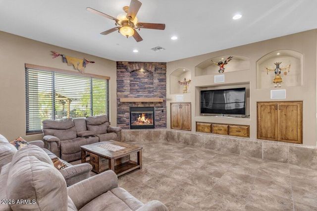 19738 W MARIPOSA Drive, Litchfield Park, AZ 85340