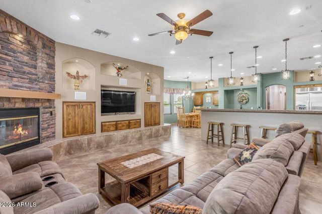 19738 W MARIPOSA Drive, Litchfield Park, AZ 85340