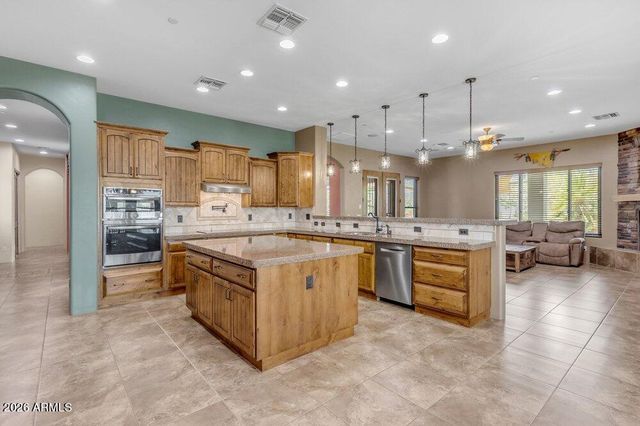 19738 W MARIPOSA Drive, Litchfield Park, AZ 85340
