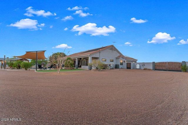 19738 W MARIPOSA Drive, Litchfield Park, AZ 85340