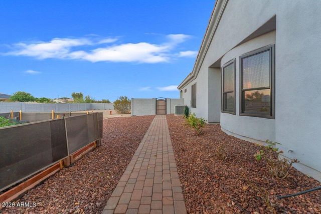 19738 W MARIPOSA Drive, Litchfield Park, AZ 85340