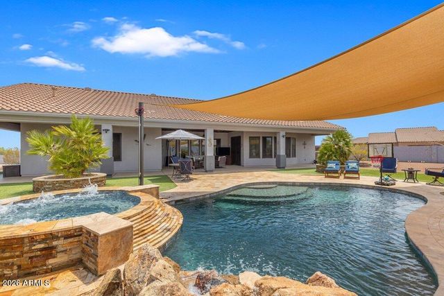19738 W MARIPOSA Drive, Litchfield Park, AZ 85340
