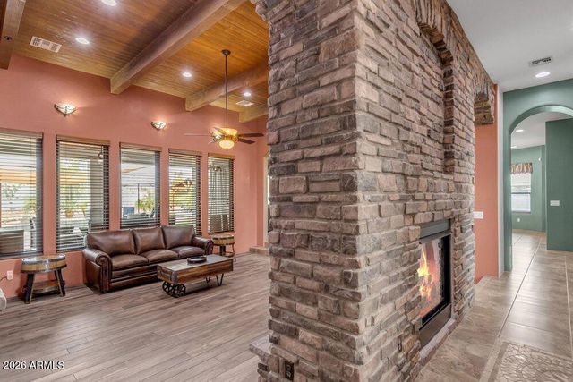 19738 W MARIPOSA Drive, Litchfield Park, AZ 85340