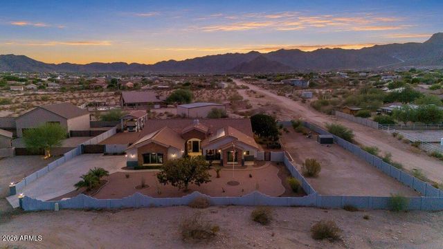 19738 W MARIPOSA Drive, Litchfield Park, AZ 85340