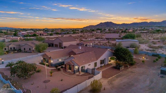 19738 W MARIPOSA Drive, Litchfield Park, AZ 85340
