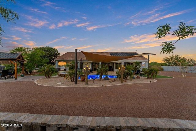19738 W MARIPOSA Drive, Litchfield Park, AZ 85340