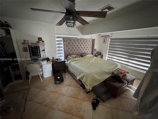 1941 NW 33rd St, Oakland Park, FL 33309