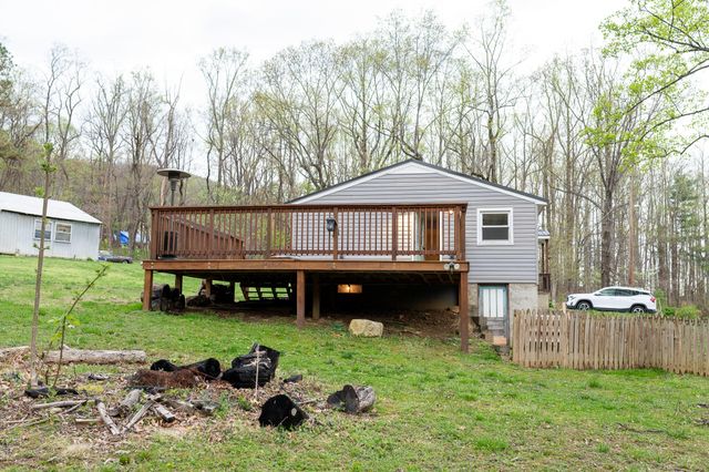 233 MASONS KNOB RD, Boones Mill, VA 24065