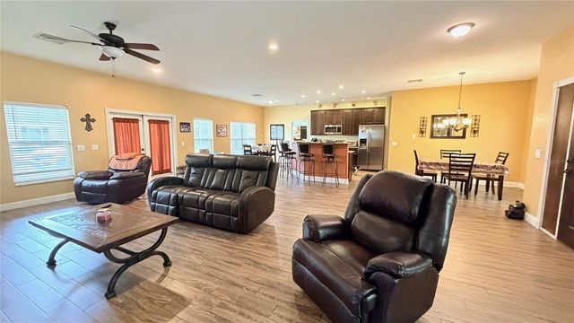 7001 W DORMANY ROAD, Plant City, FL 33565