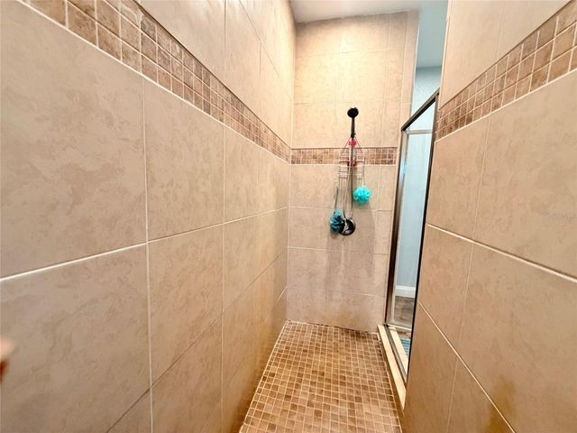 7001 W DORMANY ROAD, Plant City, FL 33565