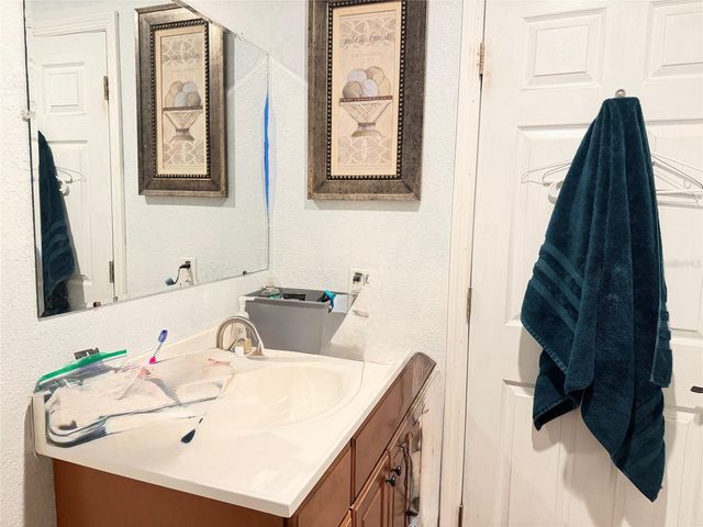 7001 W DORMANY ROAD, Plant City, FL 33565