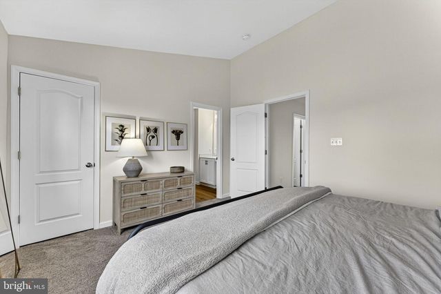 192 TATE MANOR DR, Charles Town, WV 25414