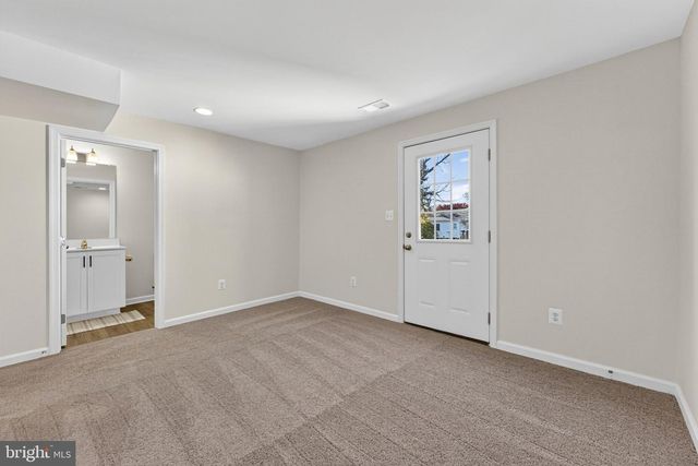 192 TATE MANOR DR, Charles Town, WV 25414