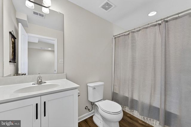 192 TATE MANOR DR, Charles Town, WV 25414
