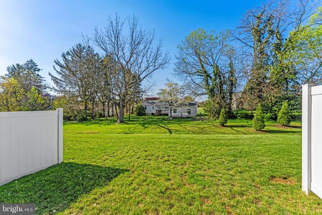 192 TATE MANOR DR, Charles Town, WV 25414