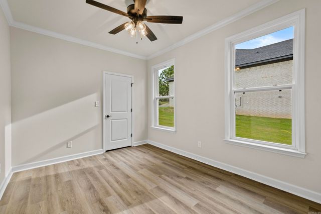 517 Forest Oak Cove, Jacksonville, AR 72076