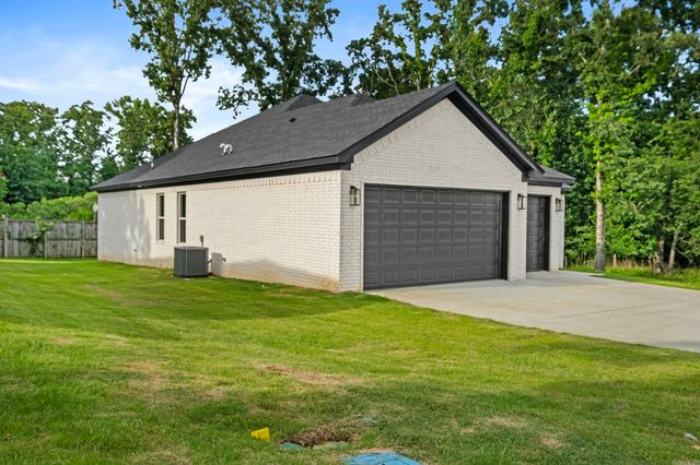 517 Forest Oak Cove, Jacksonville, AR 72076