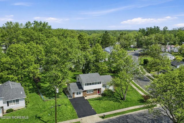 90 E Connecticut Concourse, Jackson, NJ 08527