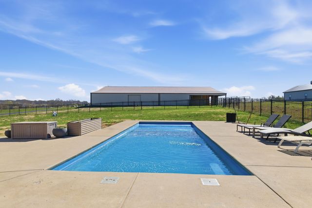 2474 Double Log Cabin Rd, Lebanon, TN 37087