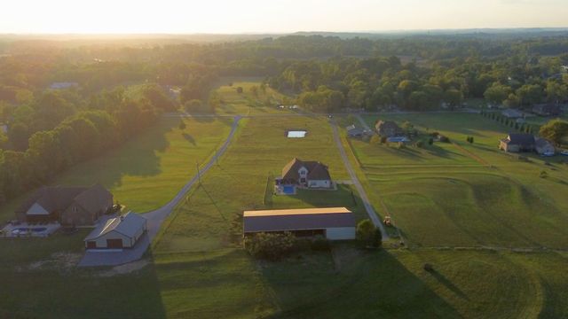 2474 Double Log Cabin Rd, Lebanon, TN 37087