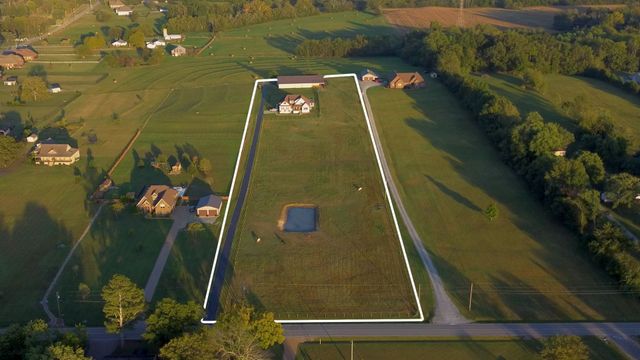 2474 Double Log Cabin Rd, Lebanon, TN 37087