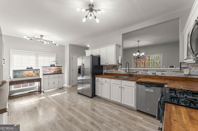 6010 Foxberry Lane, Roswell, GA 30075