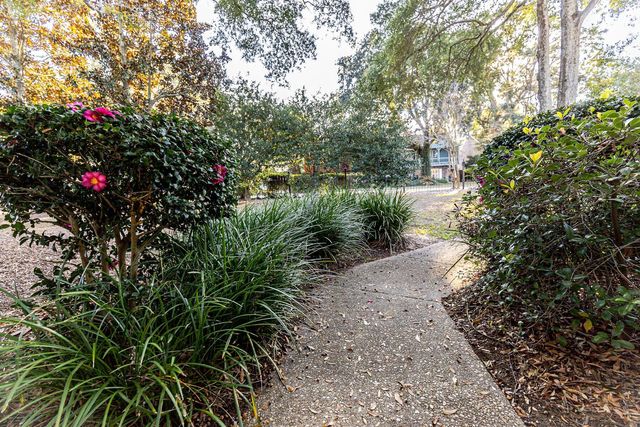 1402 Camp Road Apt 14e, Charleston, SC 29412