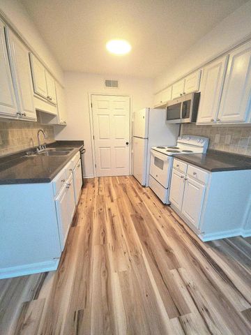 1402 Camp Road Apt 14e, Charleston, SC 29412