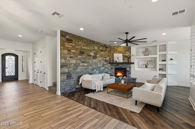 9127 E LYNWOOD Street, Mesa, AZ 85207