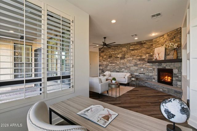 9127 E LYNWOOD Street, Mesa, AZ 85207