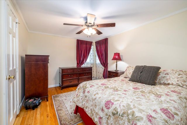 124 Peterhoff Avenue, Malverne, NY 11565