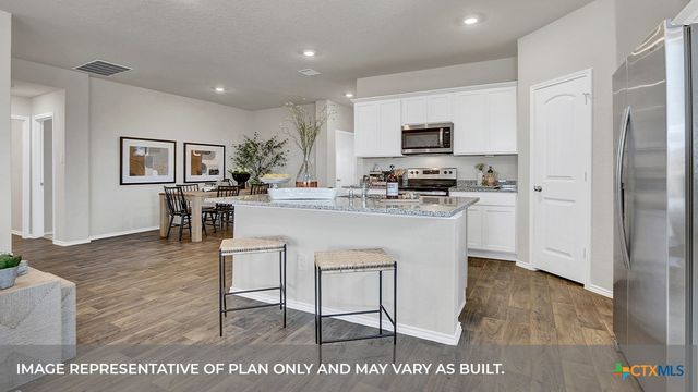 105 SOUTH PLAINS Road, San Marcos, TX 78666