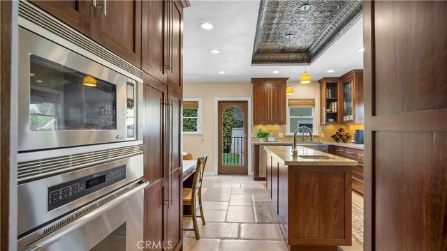 2429 N Heliotrope, Santa Ana, CA 92706