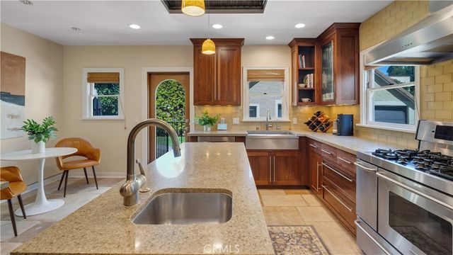 2429 N Heliotrope, Santa Ana, CA 92706