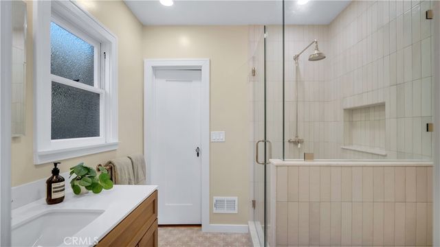 2429 N Heliotrope, Santa Ana, CA 92706