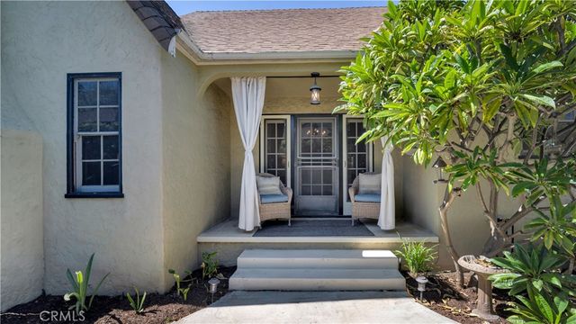 2429 N Heliotrope, Santa Ana, CA 92706