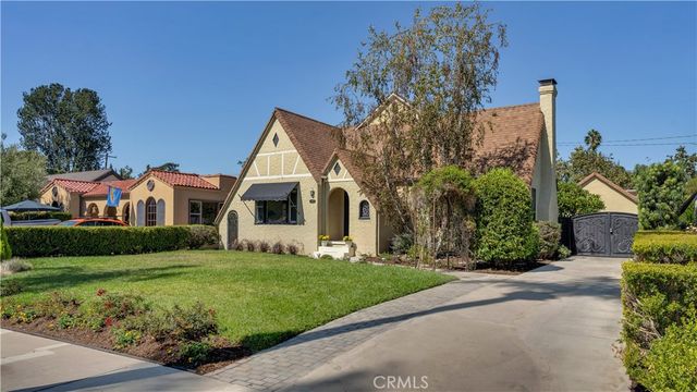 2429 N Heliotrope, Santa Ana, CA 92706